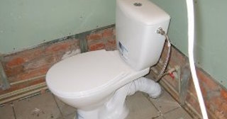 Установка приставного унитаза в Надыме - монтаж и подключение, СантехДомНдм от 5128 рублей